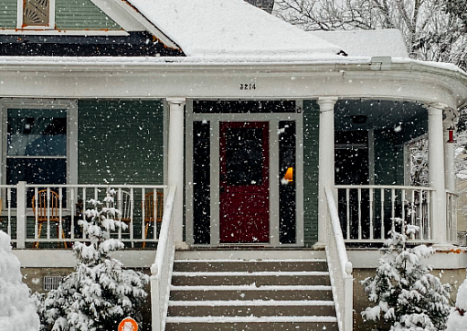 Обзор лучших входных взломостойких дверей